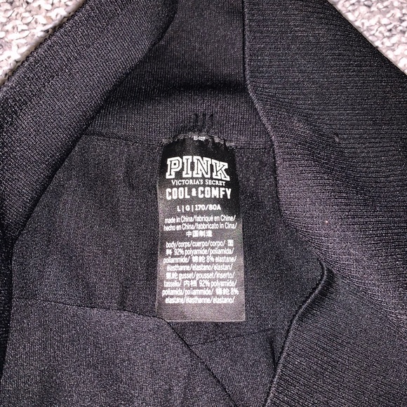 Large Black PINK Victoria’s Secret Seamless Legging with mesh detailing on ends - Picture 3 of 4